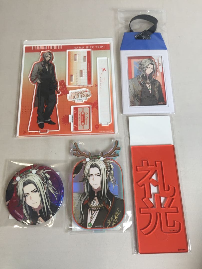 b-976 未開封 18trip 鹿礼光 全5種セット アクリル 缶バッジ タグ