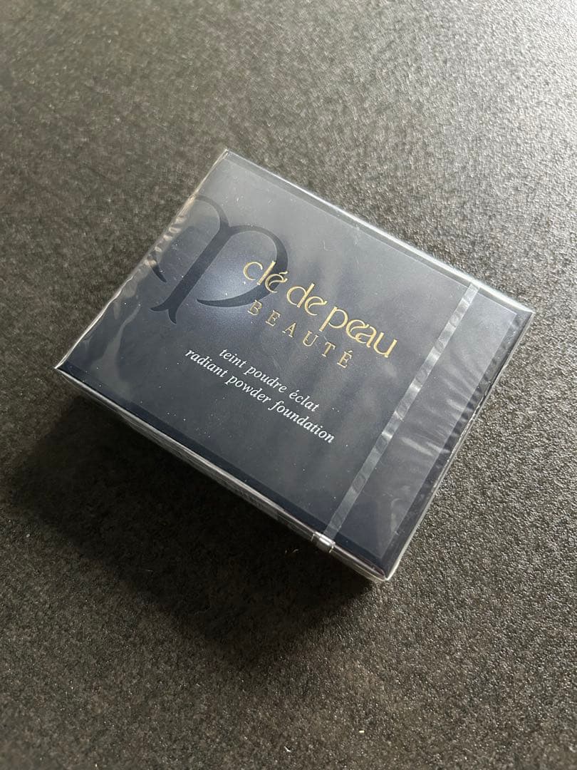 クレ・ド・ポーボーテタンプードルエクラ 【オークル10】