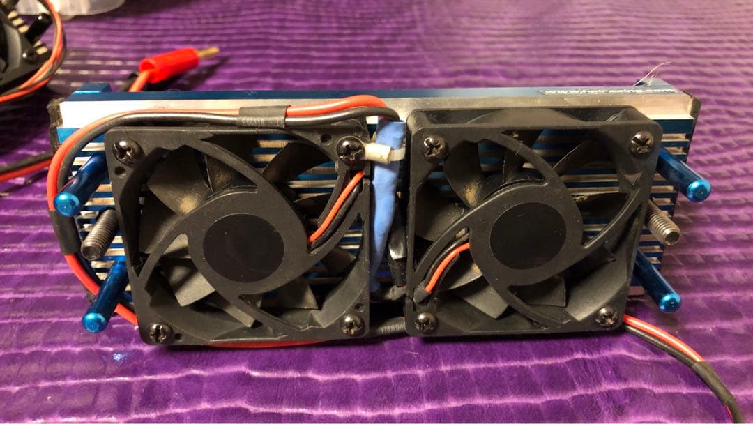 貴重】イーグルP.D.ステーション&バッテリヒートシンクスタンドx2