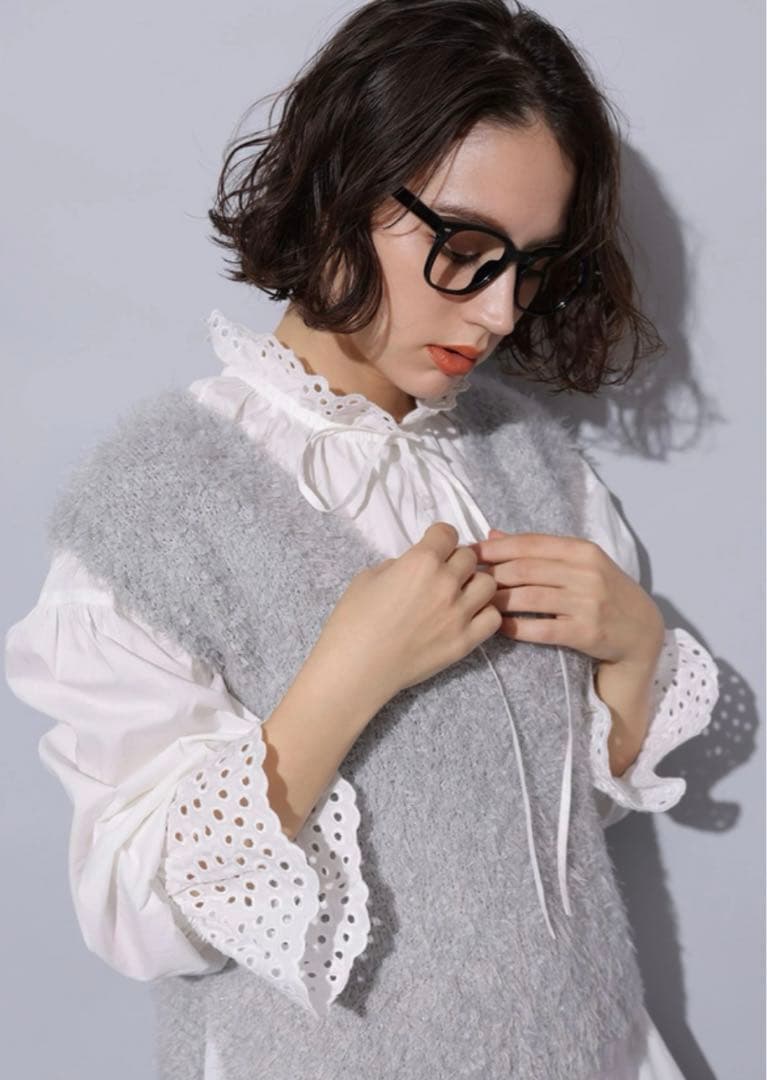 新品 アルページュストーリー 刺繍 レース ブラウス 白 - メルカリ