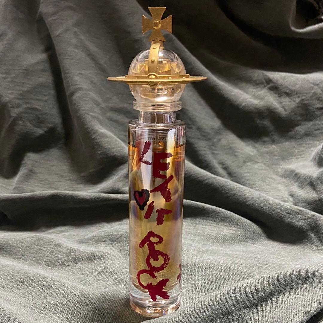 ヴィヴィアンウエストウッド香水 - メルカリ