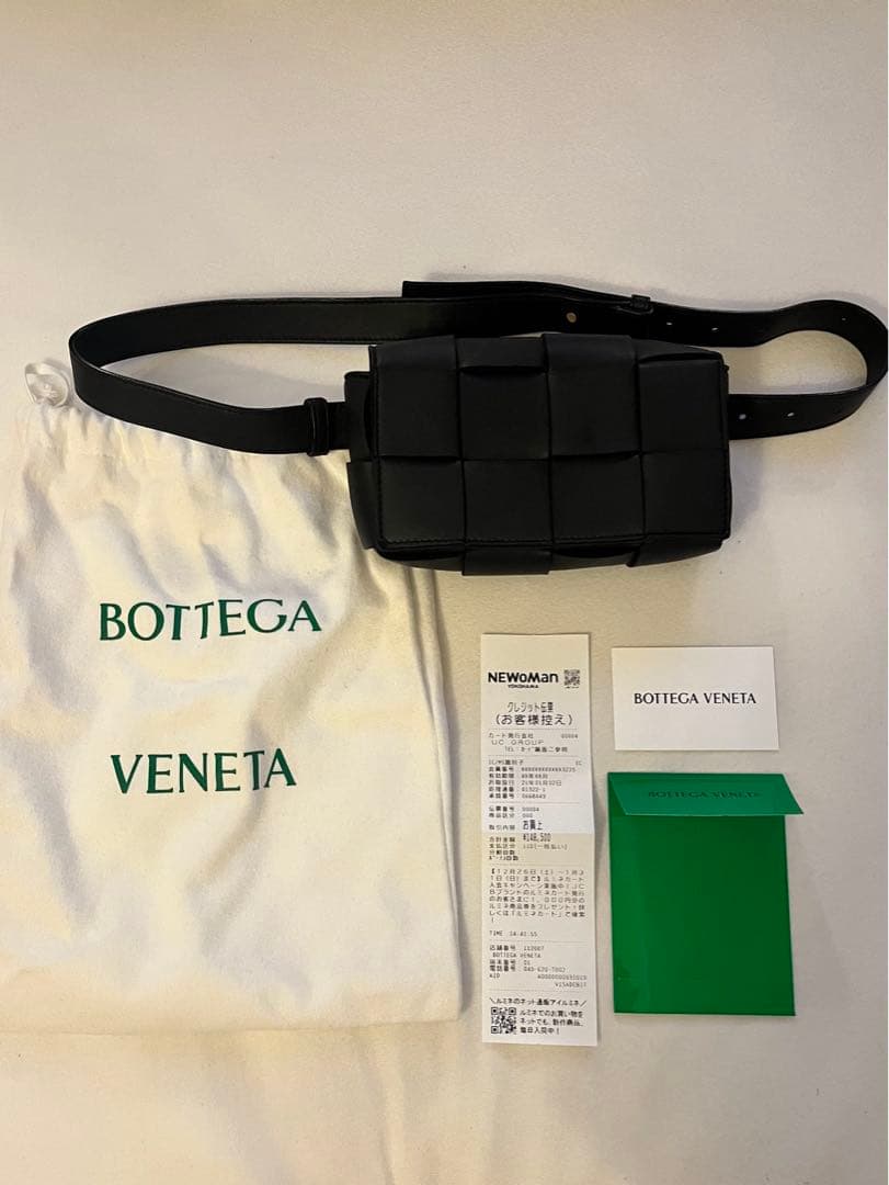 BOTTEGA VENETA ブラック ボディバッグ ホップ のために ウィメンズ で ブラック | ボッテガ・ヴェネタ JP