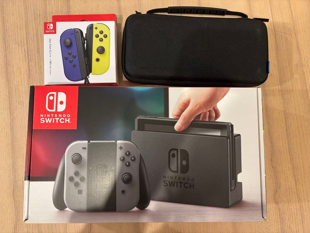Nintendo Switch 本体（グレー）+Joy-Con（青+黄）+ケース