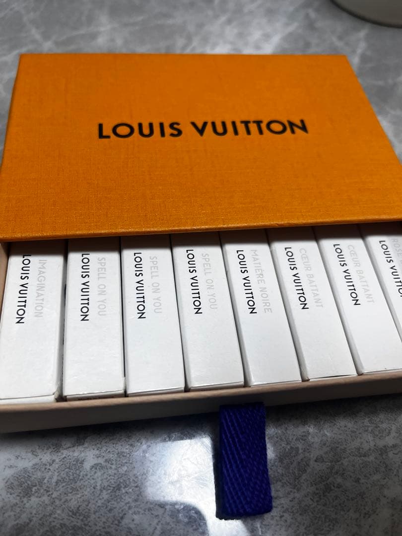 LOUIS VUITTON 香水サンプルセット　箱付き