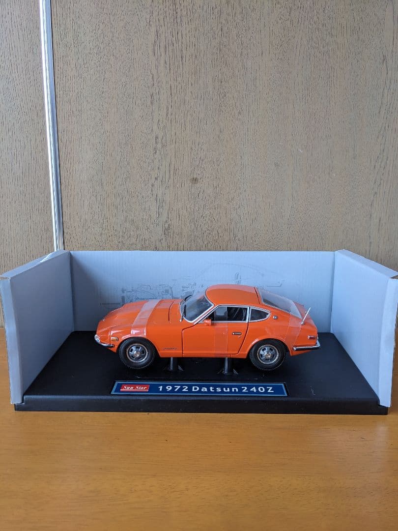 サンスター 1/18 　1972 Datsun 240Z ミニカー　送料無料