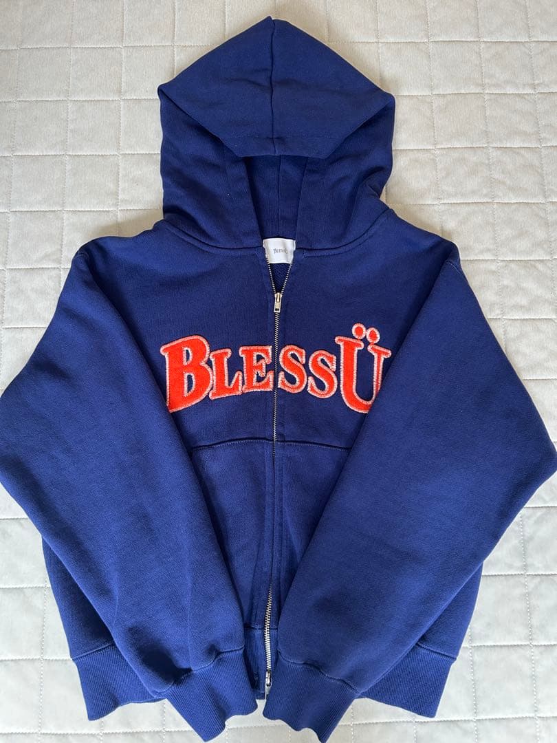 BlessÜ ネイビー フルジップパーカー - メルカリ
