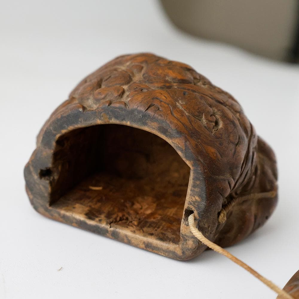 時代 提げ物 塊木瘤木 煙草入れ 螺旋捻り上げ煙管筒 龍図七宝緒締 煙管