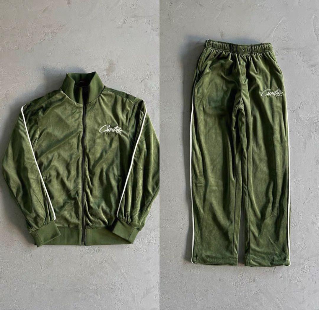 Corteiz ベロア セットアップ カーキー - メルカリ