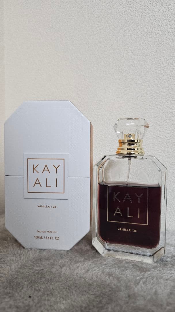 KAYALI VANILLA 28 100ml 香水