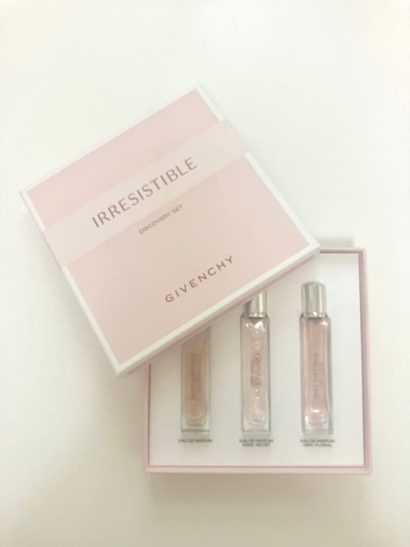 3本+サンプル GIVENCHY IRRESISTIBLE ディスカバリーセット