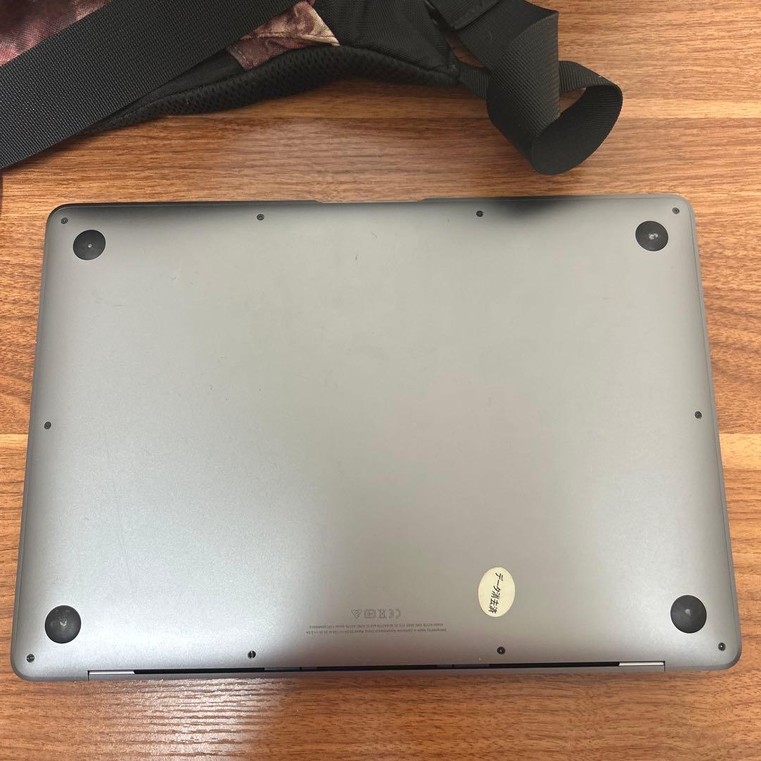 MacBook Air 13.3インチ 1.1GHz core i5 500GB