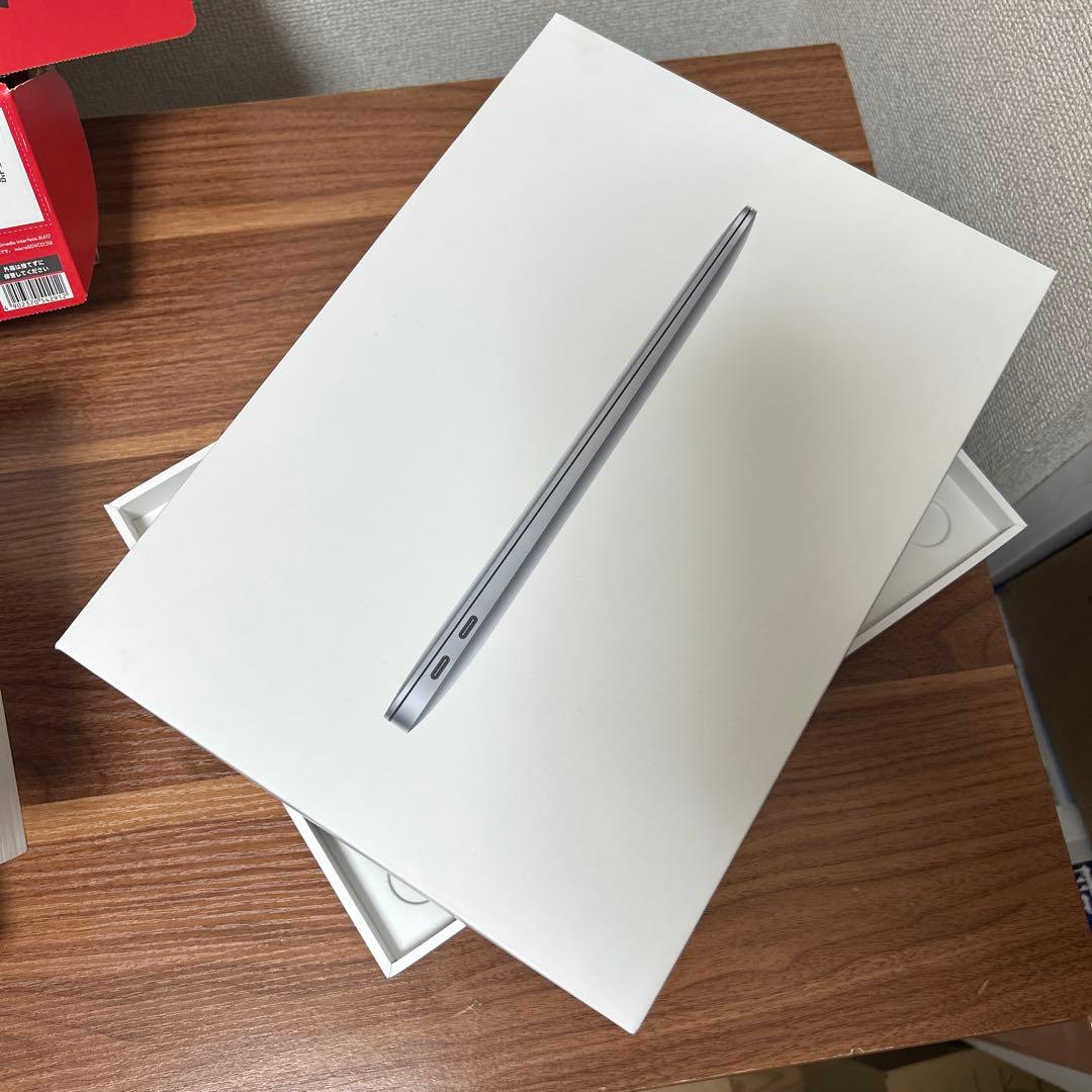 MacBook Air 13.3インチ 1.1GHz core i5 500GB