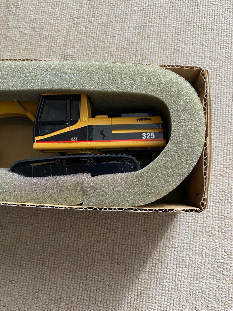 CATキャタピラー社 325 REGA 油圧ショベル 1/50 箱付 美品 新品 - メルカリ