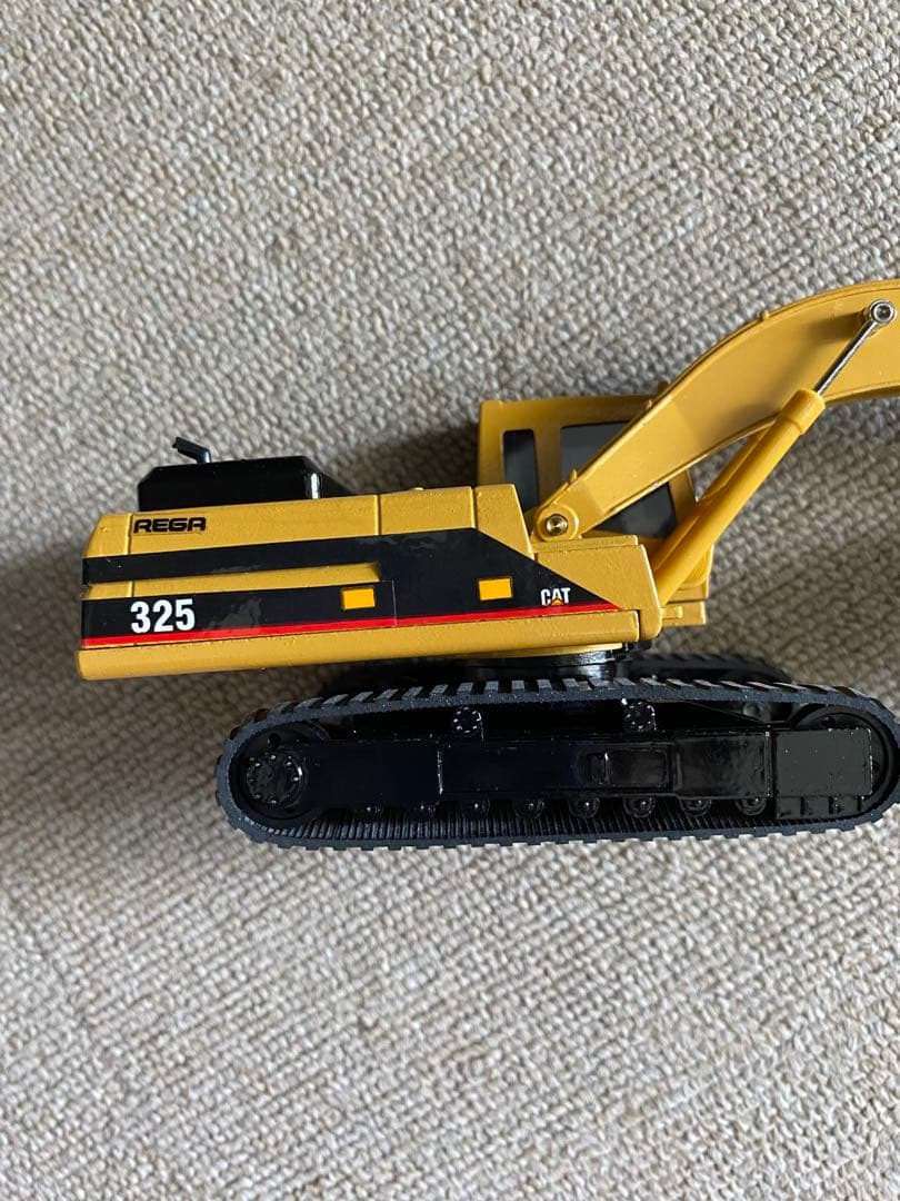 CATキャタピラー社 325 REGA 油圧ショベル 1/50 箱付 美品 新品 - メルカリ