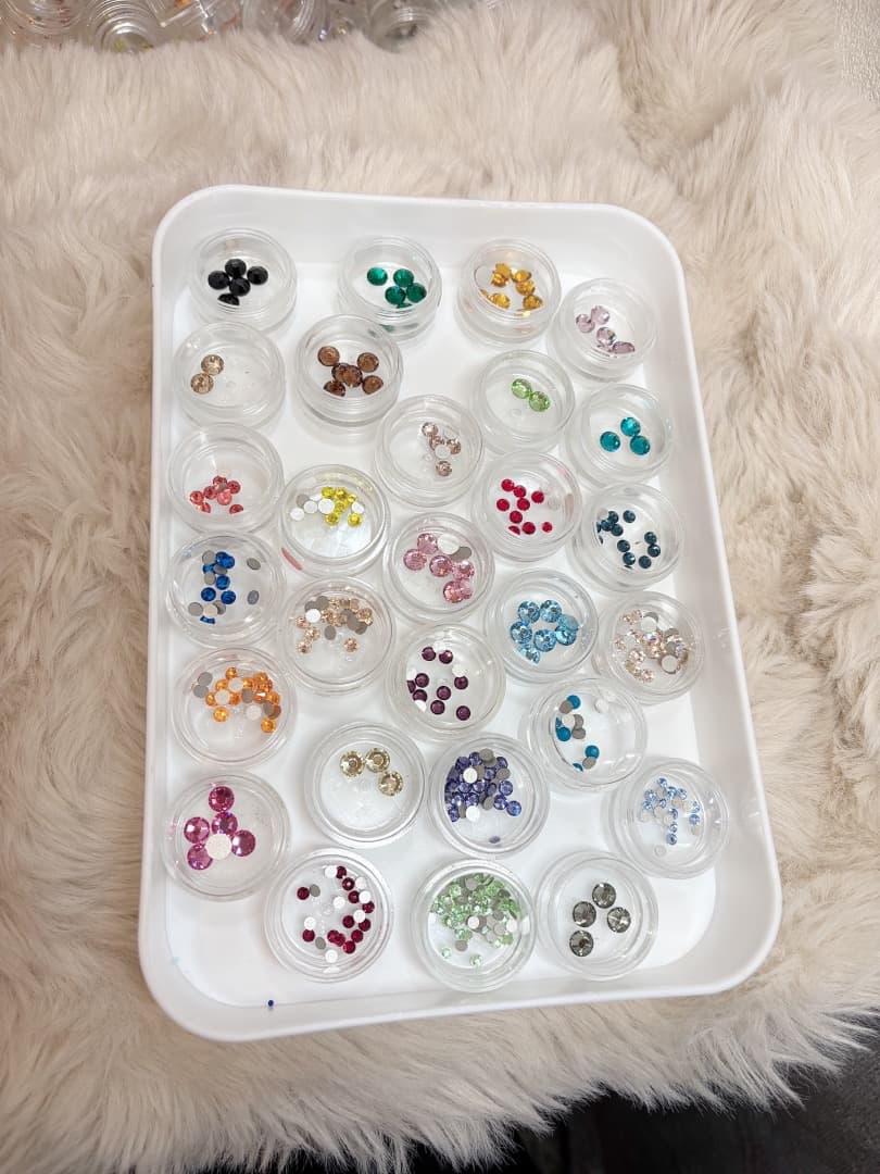 67種ネイルパーツ♡【スワロフスキー】まとめ売り★透明ケースつき