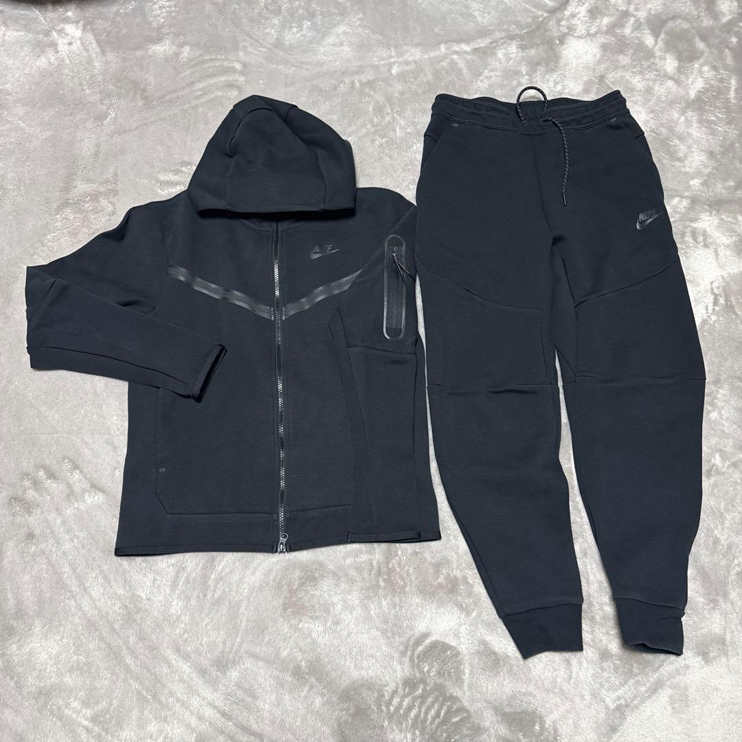 あ　NIKE セットアップ