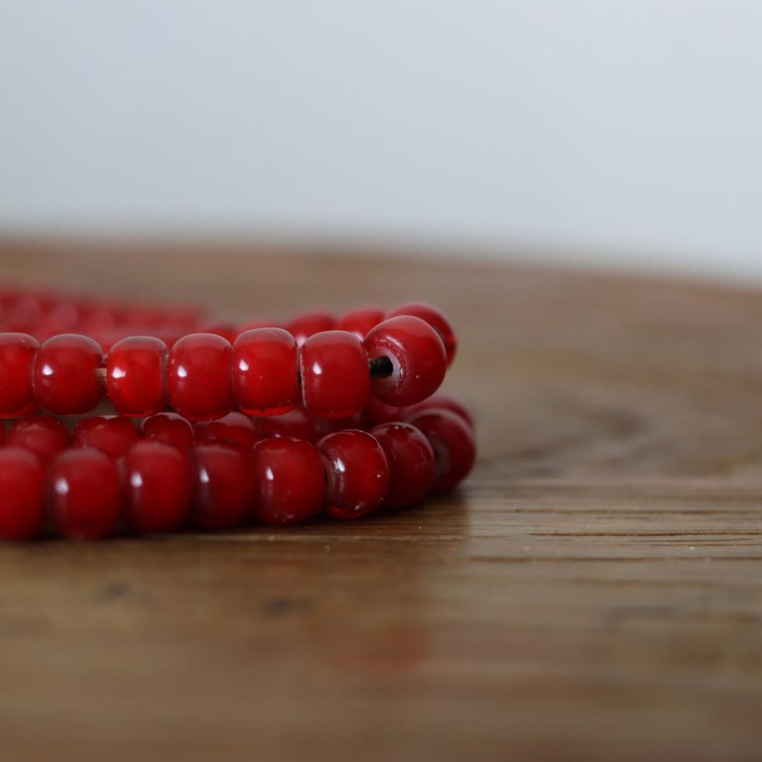 ホワイトハーツ オールドビーズ アンティークビーズ 7ミリくらい 一連