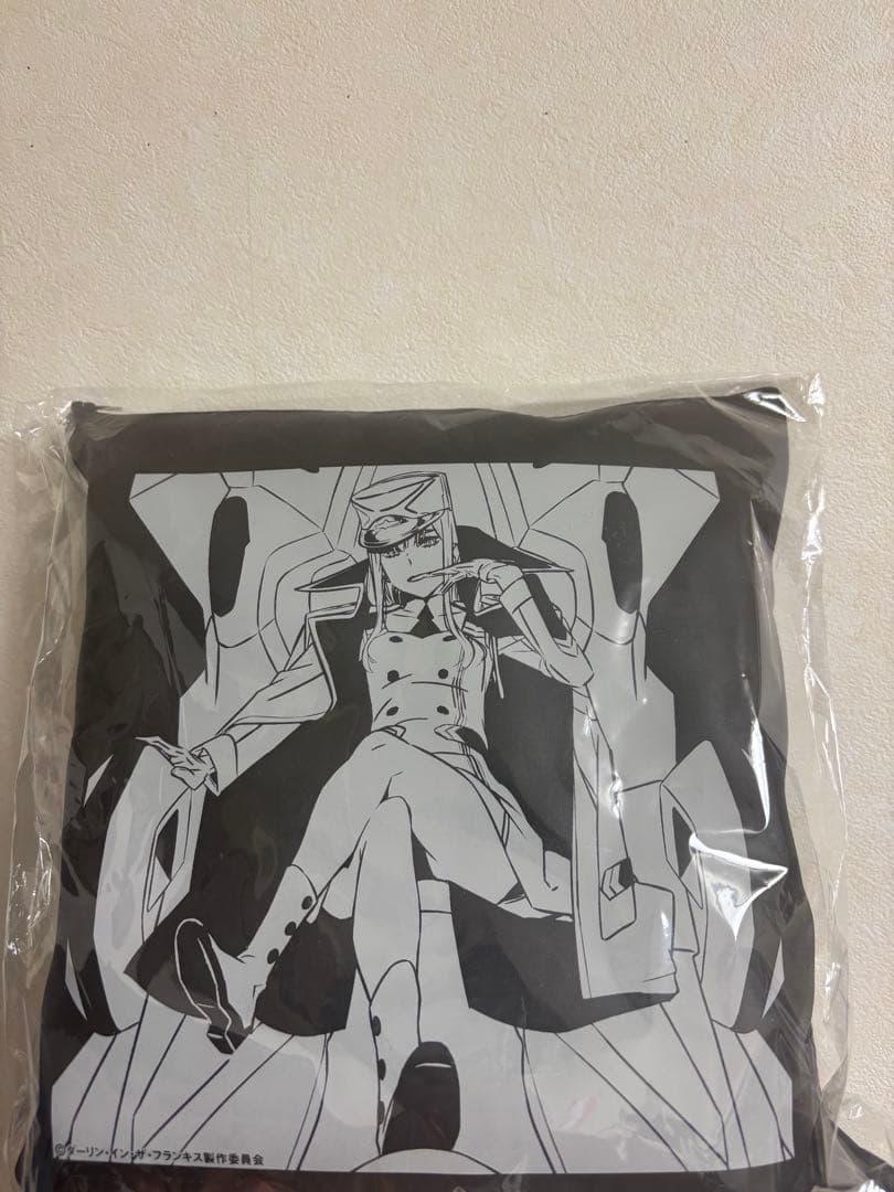 ⚠️プレミア⚠️　ダリフラ　ゼロツー　限定100個クッションブランケット