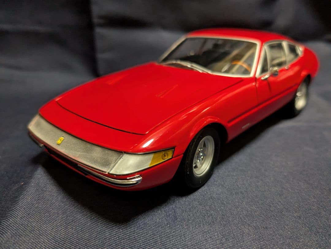 京商1/18Ferrari 365 GTB/4 赤 ミニカー