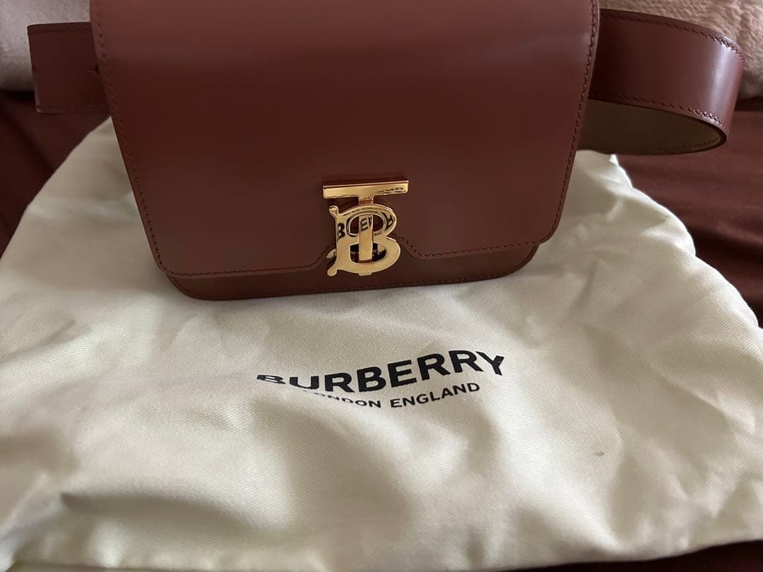 新品未使用　BURBERRY TBバッグ　バーバリー　ウエストポーチ