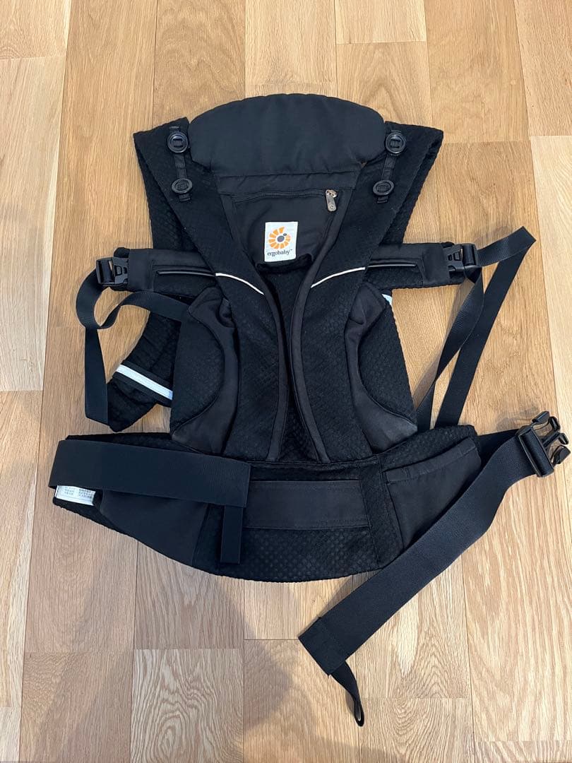 【美品】ergobaby エルゴ 抱っこ紐 ブラック 黒 OMNI Breeze