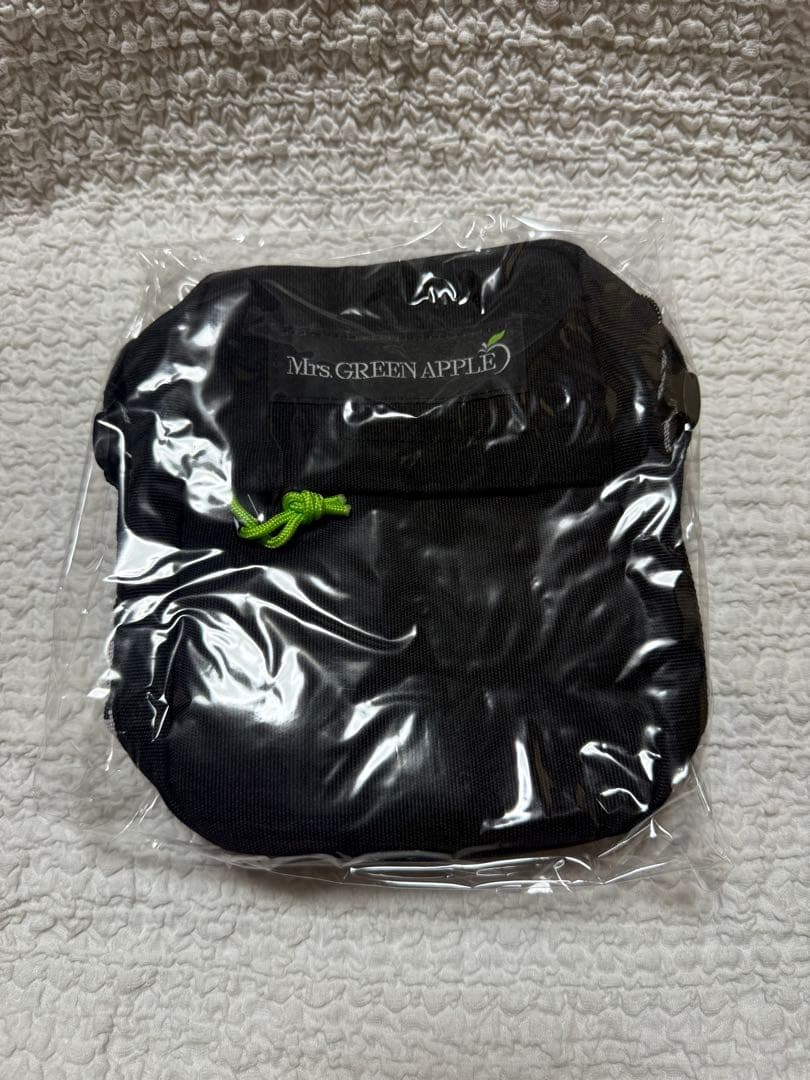 Mrs. GREEN APPLE 大森元貴監修　ショルダーバッグ　ミセス