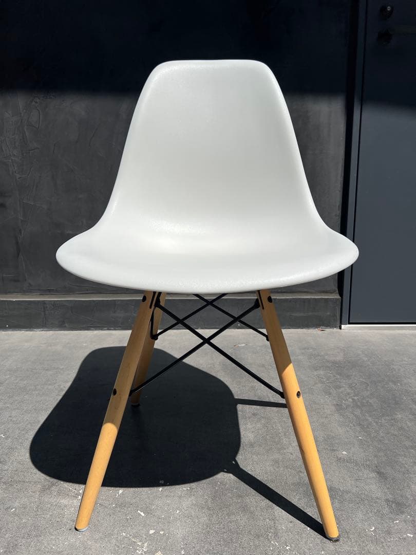 正規品 Herman Miller イームズ DSW チェア 白 2脚目