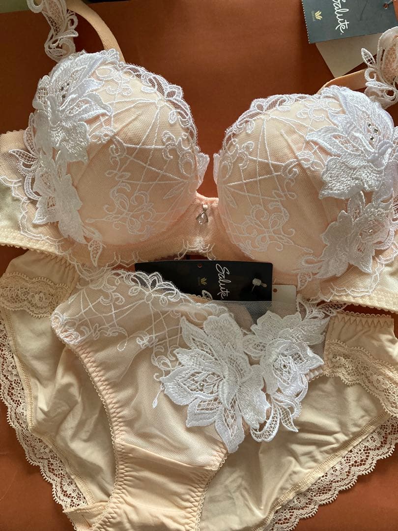 サルート/D75&L/ラテンビューティ