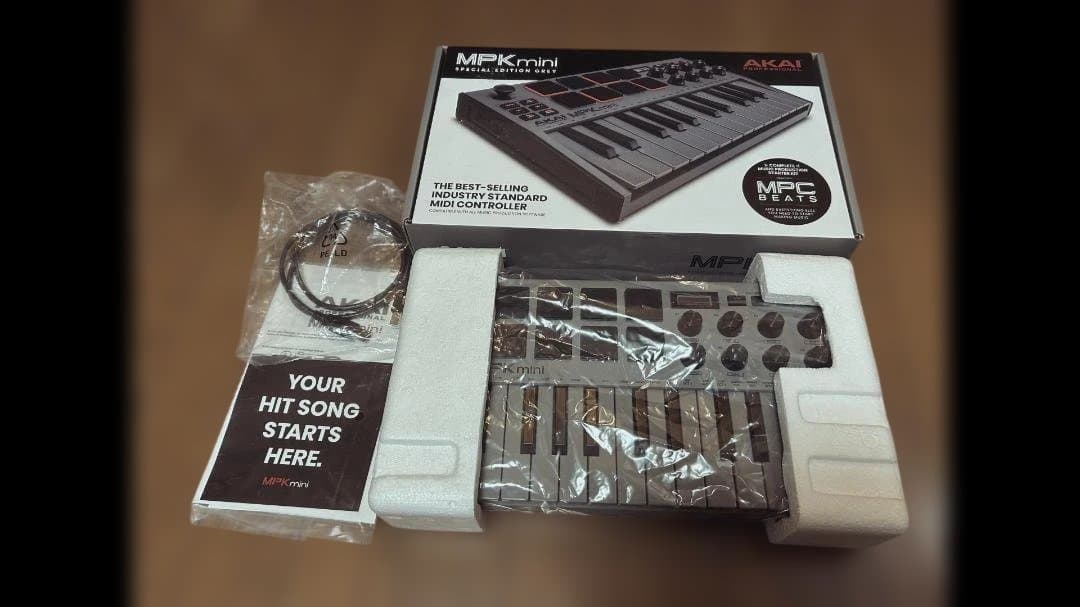 AKAI MPK mini MK3 MIDIキーボード グレー