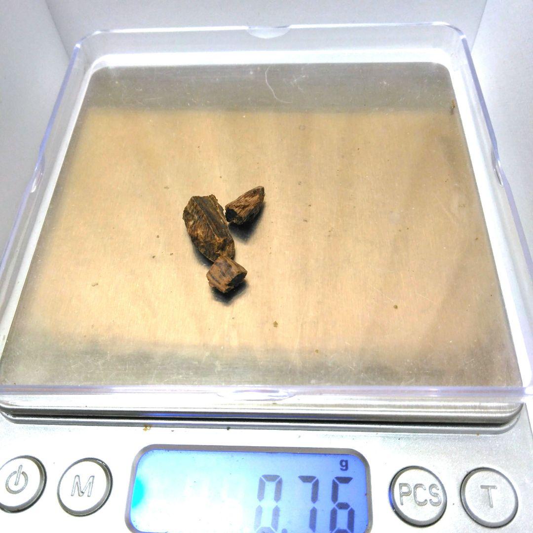 シャム沈香最高級品 0.75g