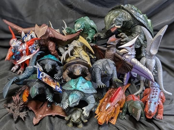 昭和～平成ガメラ＆登場怪獣（バンダイ）＆ビッグサイズソフビ他１７体セット＋３