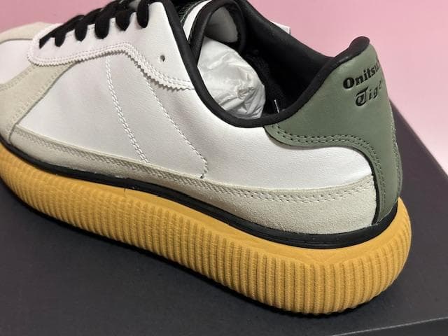 Onitsuka Tiger スニーカー DELECITY 27.5cm 新品