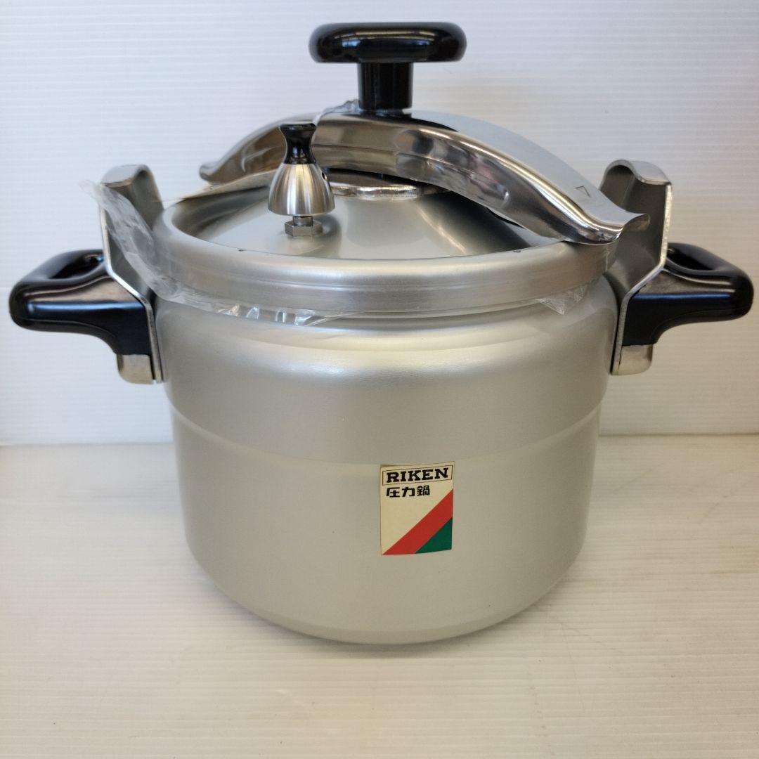 理研圧力鍋　大容量　8㍑1升3合炊き　説明書クッキングブック付き