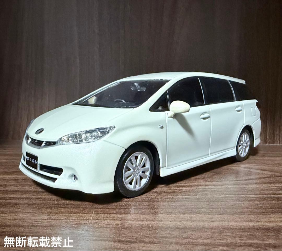 ミニカー トヨタ ウィッシュ20系 1/24スケール カラーサンプル 箱付き