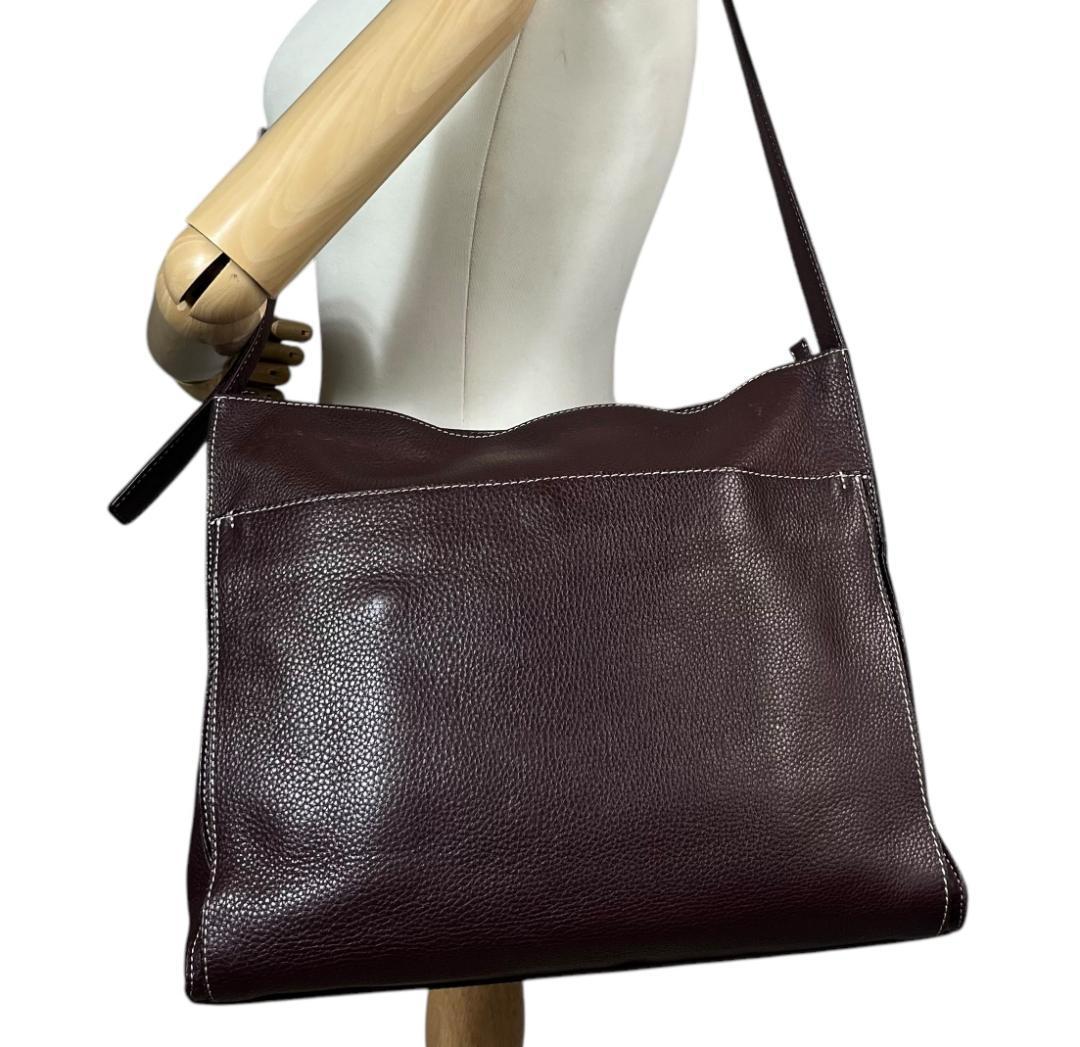 美品ソメスサドル シボ革ショルダーバッグ 斜め掛け A4 ボルドー B0842