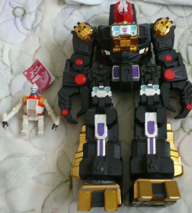 TRANSFORMERS ギガンティックアクション　ブラックザラック Amazon.co.jp: TRANSFORMERS ギガンティックアクション 暗黒大帝