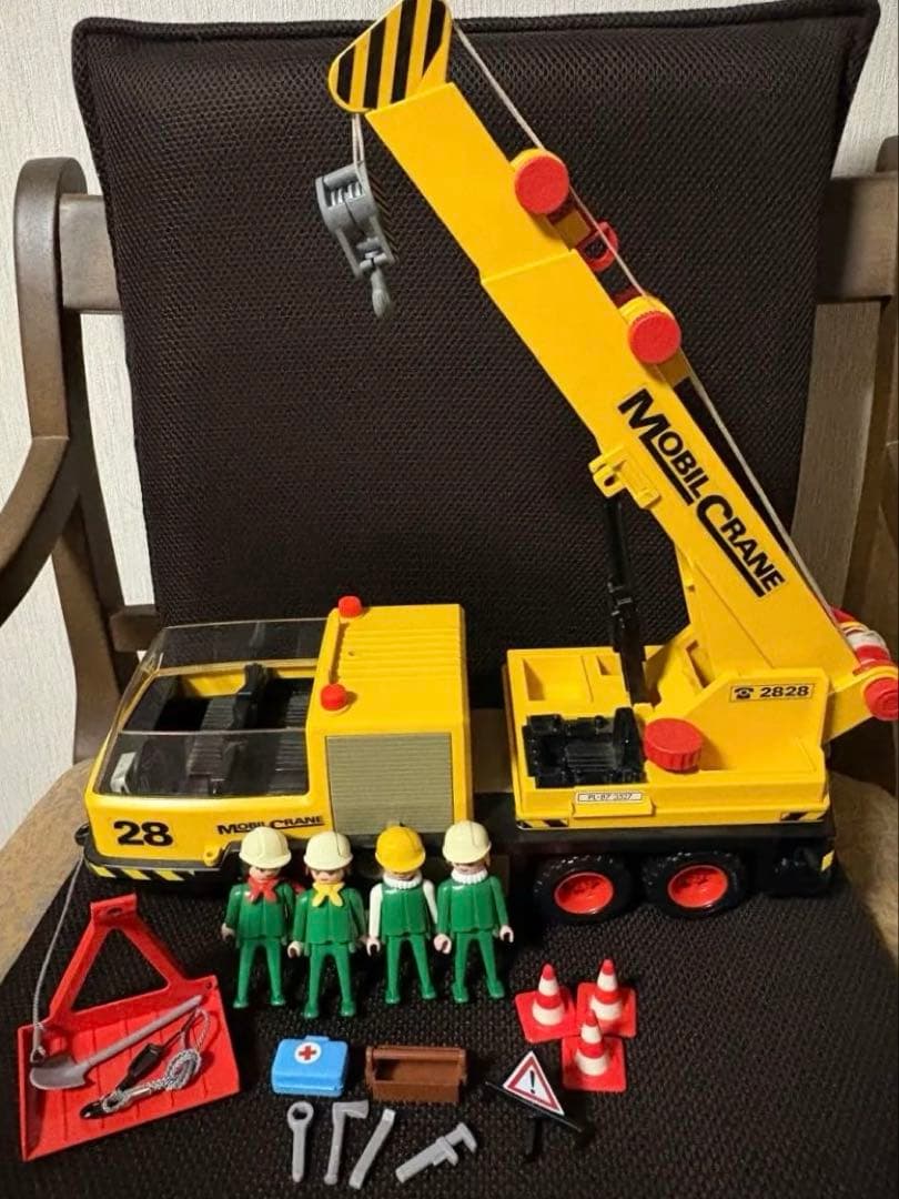Playmobil モビルクレーン・ダンプカー・レーシングカーセットをまとめて