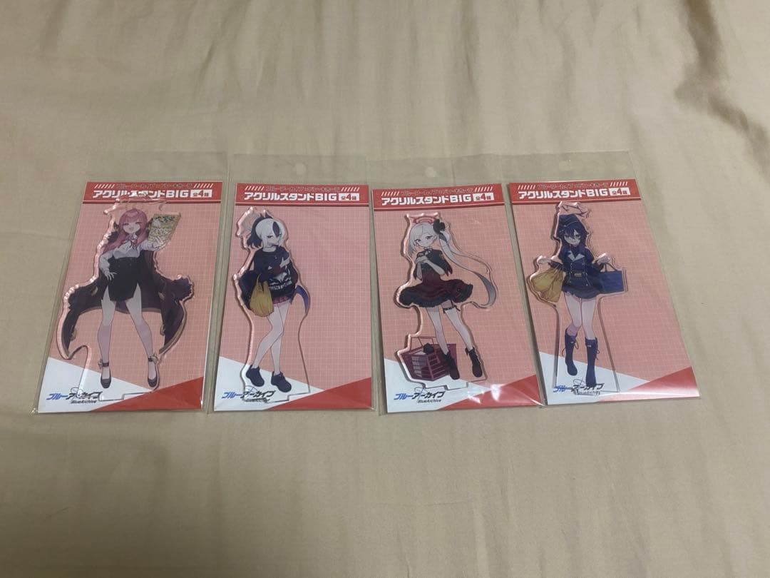 ブルーアーカイブ 便利屋68 アクリルスタンド ドンキホーテ