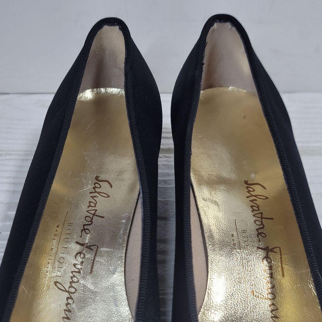 【極美品】FERRAGAMO ヴァラ パンプス 5.5C(23cm) ブラック