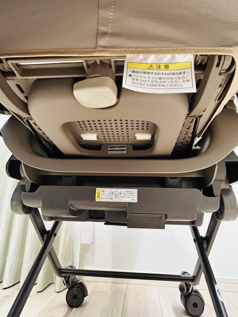 《美品》コンビ　ネムリラ コードレス AUTO SWING 【替えシート付】