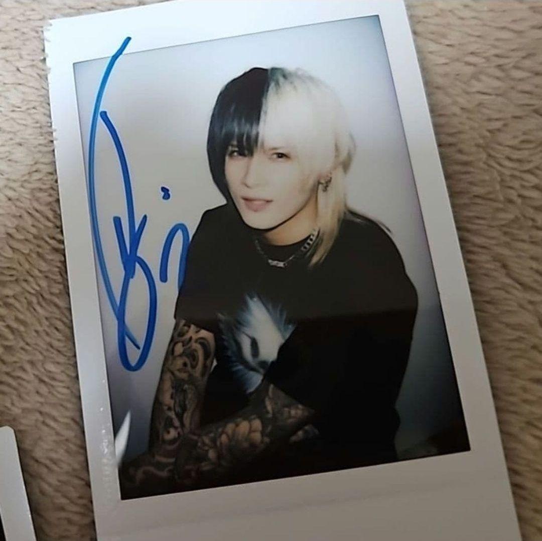 Royz 昴 チェキ③ サイン入り 即購入○ - メルカリ