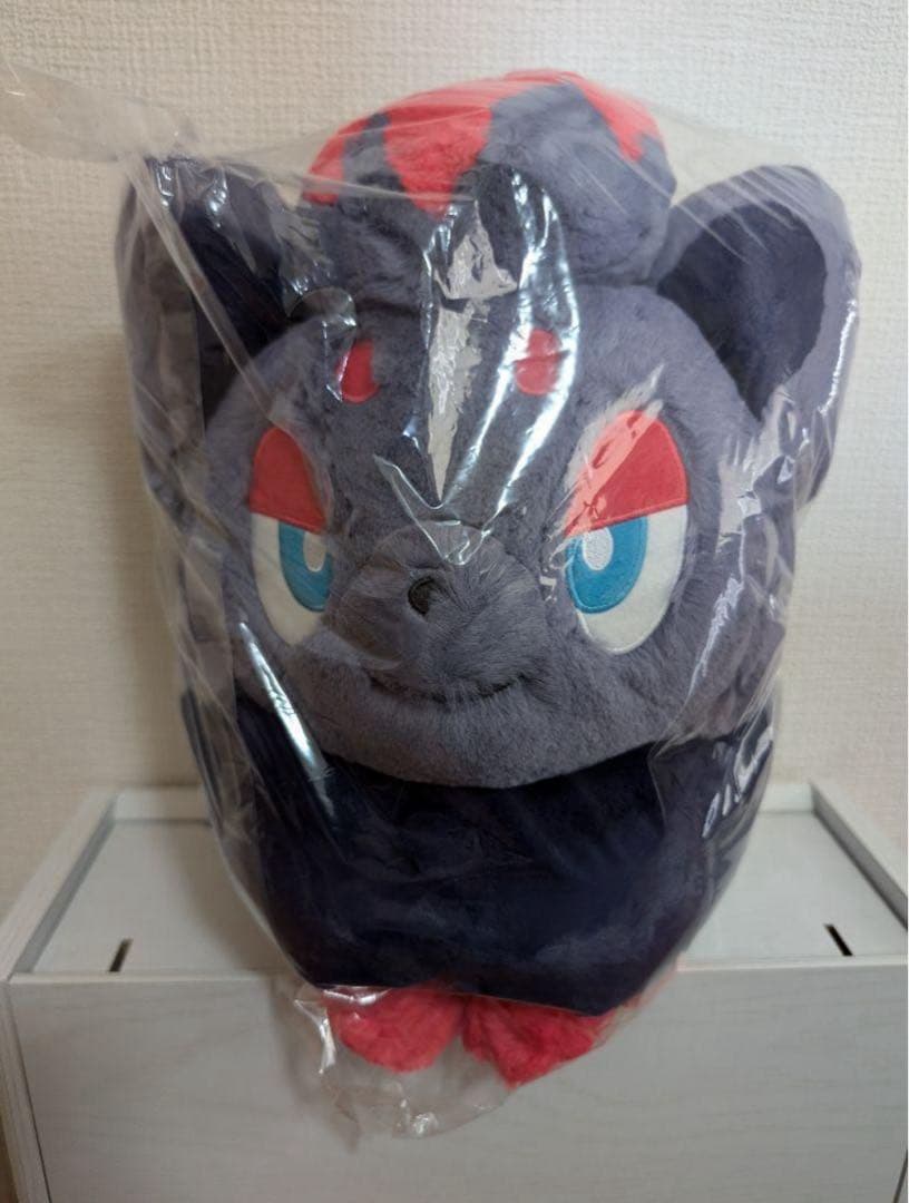 ポケモンセンターオリジナル ふわふわ抱きぬいぐるみ ゾロア - メルカリ