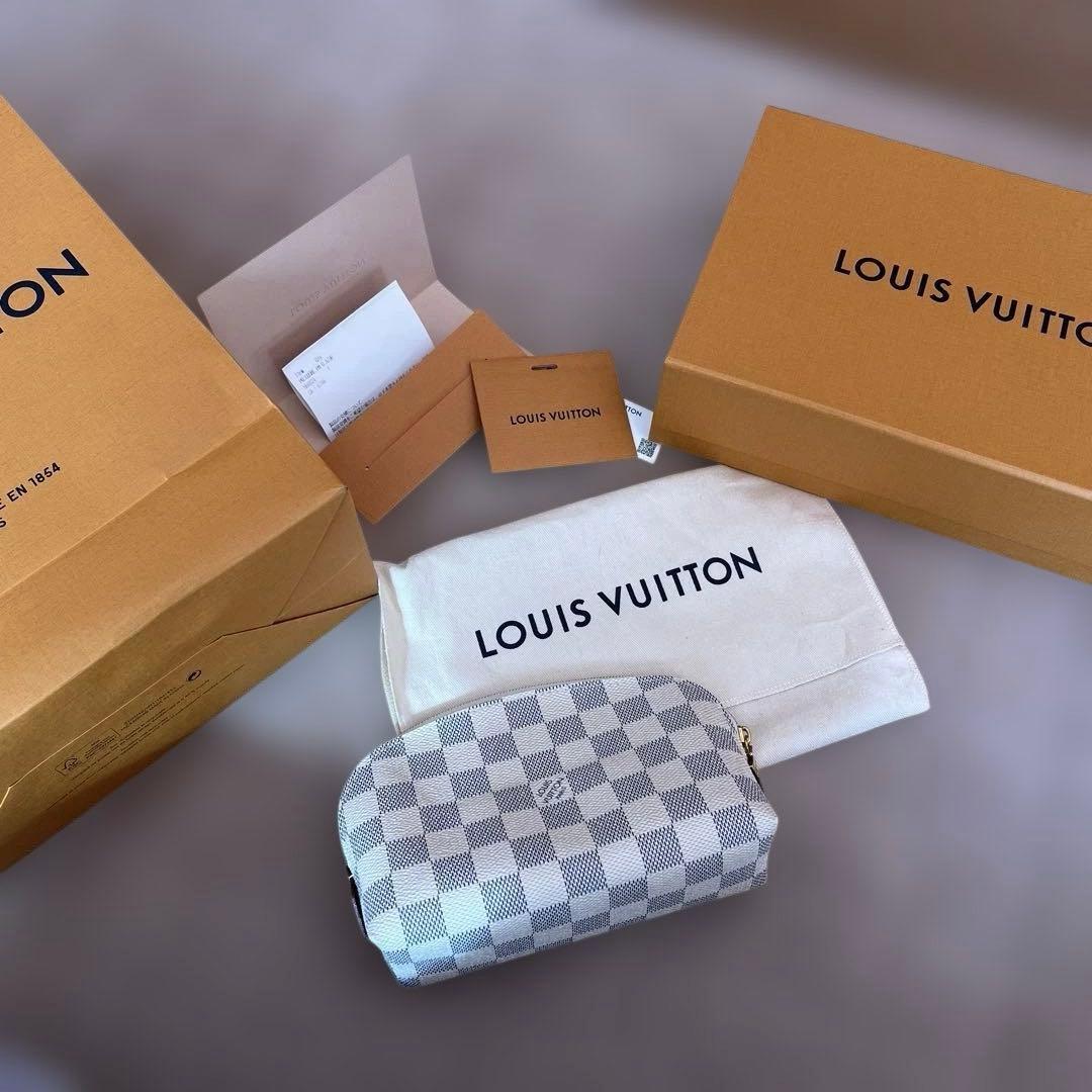 LOUIS VUITTON グレー・ホワイト ポーチ LOUIS VUITTON（ルイ・ヴィトン） ほぼ新品 バイカラー モノグラム