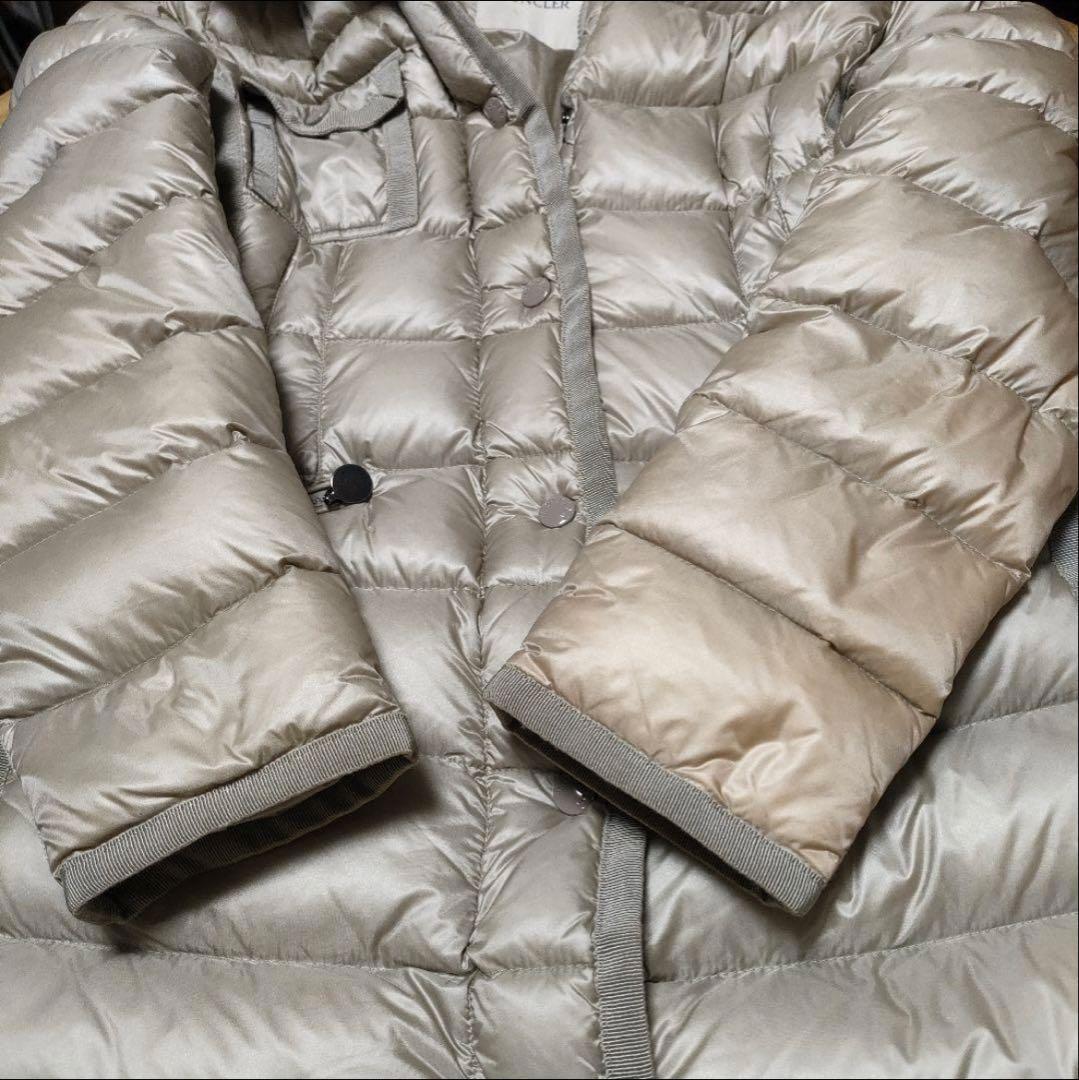 ひでにゃん様専用】モンクレール hermine シャンパンゴールド1 - メルカリ