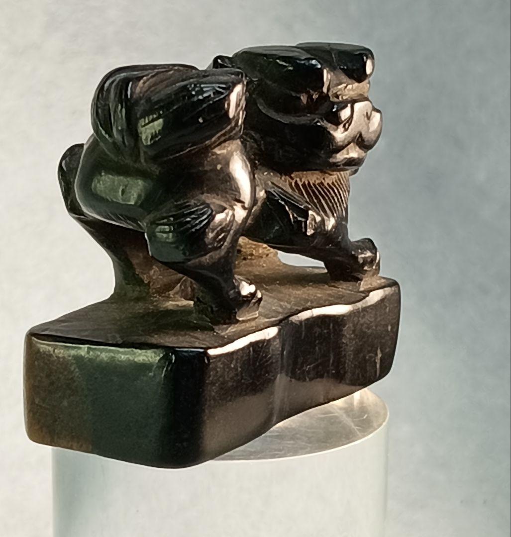 江戸時代 「狛犬 」根付 海松 または 黒柿彫 獅子と狛犬(角付き)一対古くから木彫の狛犬で浪速型狛犬に受け継がれて