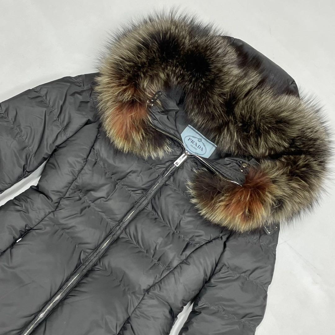 PRADA プラダ ロングダウンコート ファー 290696 グレー - メルカリ
