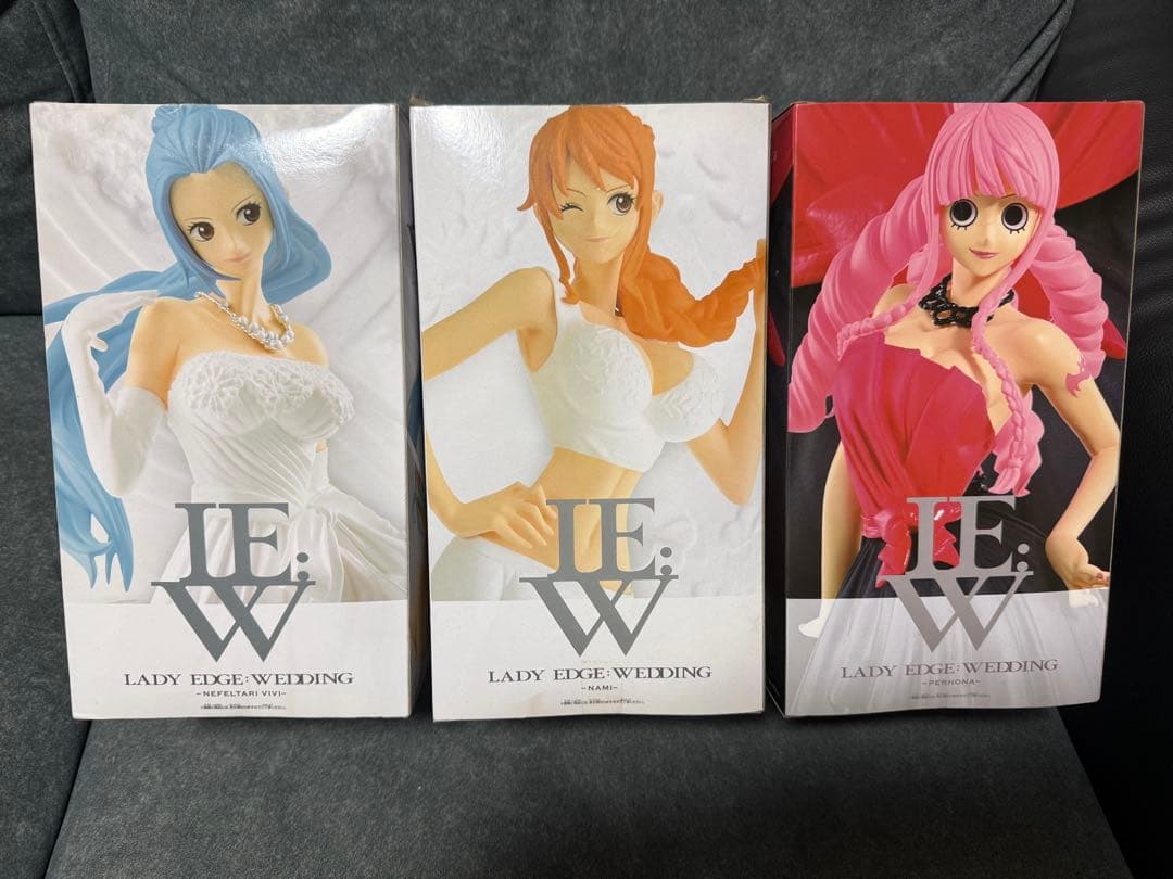 LADY EDGE WEDDING 3体セット - メルカリ