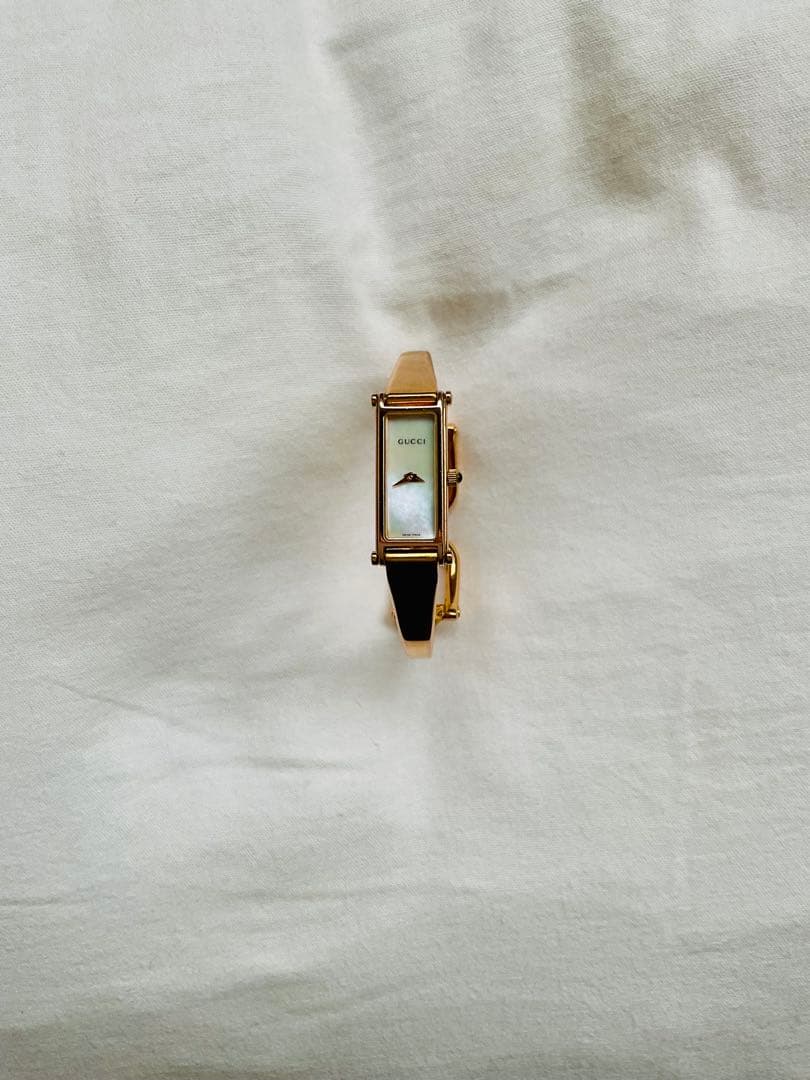 GUCCI グッチ　ゴールド　腕時計　文字盤シェル　1500L