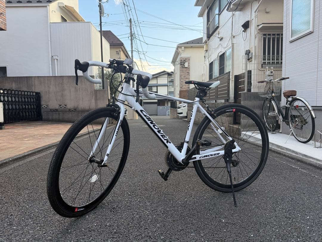 Y*.様 【値下げ】今月末まで　CANOVER ロードバイク ホワイト 700C CANOVER 完成品 クロスバイク 組立済 自転車 700C 700×28C 27インチ