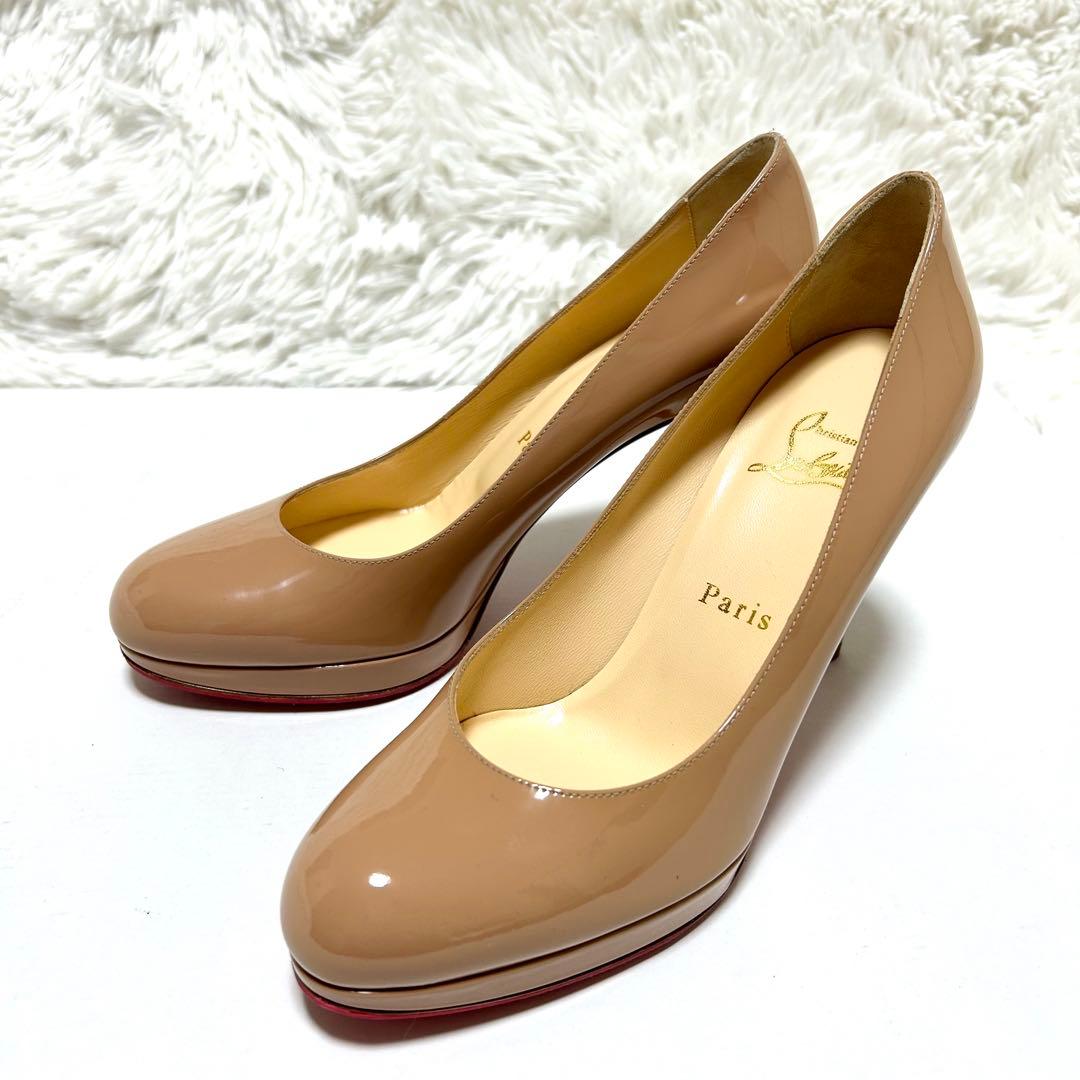 美品 クリスチャンルブタン エナメル ラウンドトゥ ベージュ パンプス 37.5